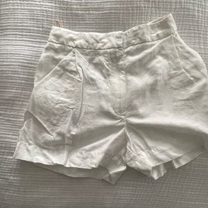 NWOT- Aritzia Wilfred Linen Shorts with Stretch Waist- Size S